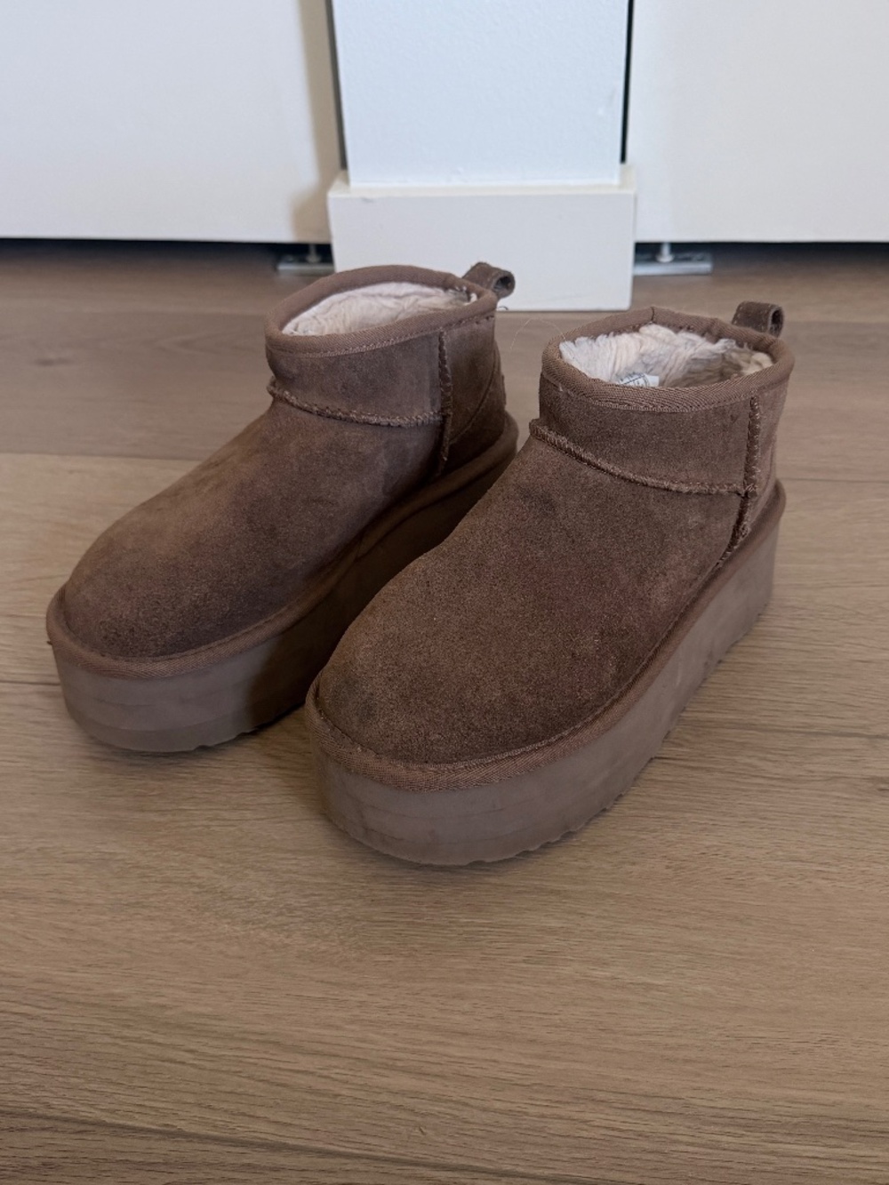 Ugg Classic Ultra Mini Platform Boot - 6, Chestnut